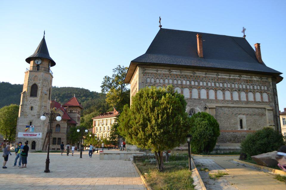 Biserica voievodala si Turnul lui Stefan cel Mare (construite intre 1498-1499)